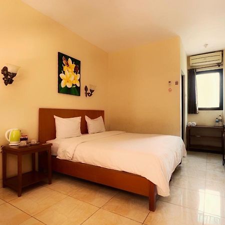 Centro Bajo Hotel & Resto Labuan Bajo Ngoại thất bức ảnh