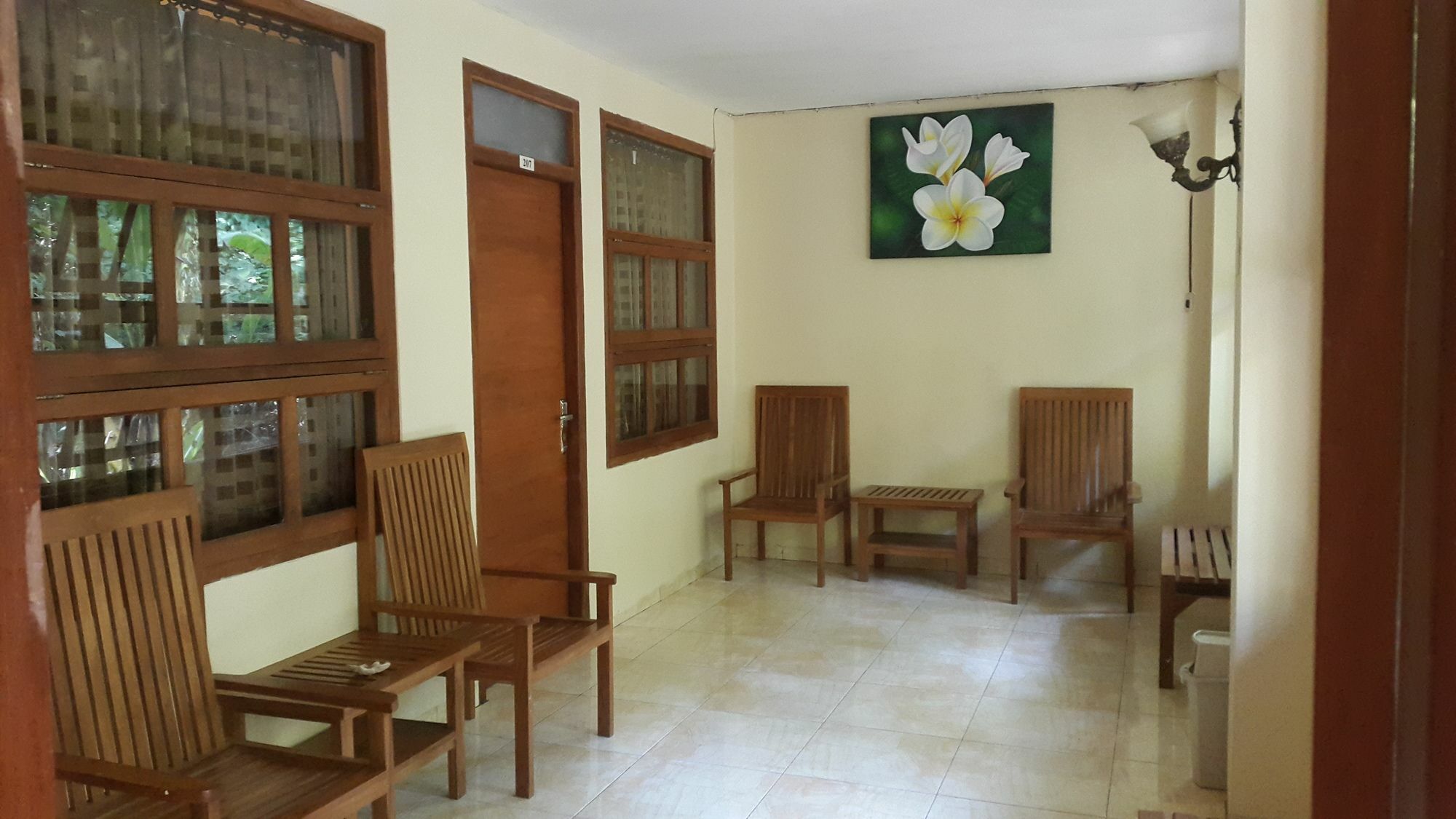 Centro Bajo Hotel & Resto Labuan Bajo Ngoại thất bức ảnh